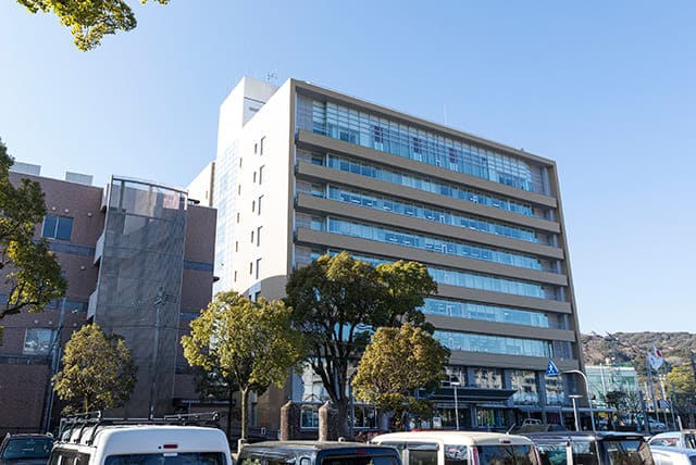 諫早市役所 徒歩26分／2,080m